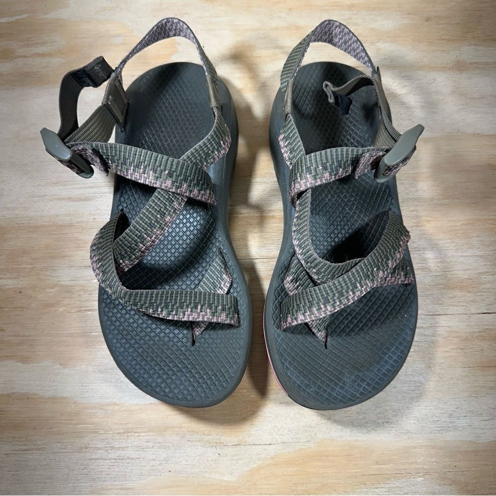 Chaco Green and Pink Sandals Women’s Size 7 - Picture 2 of 8